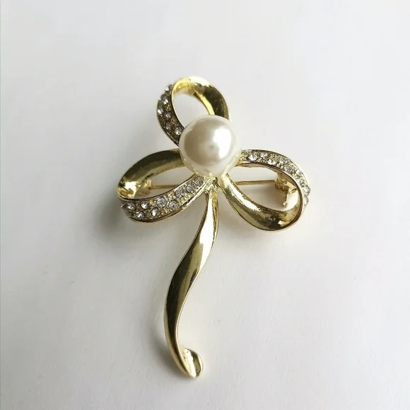 Pearl crystal brooch pin in gold tone mid century style - Picture 5 of 5